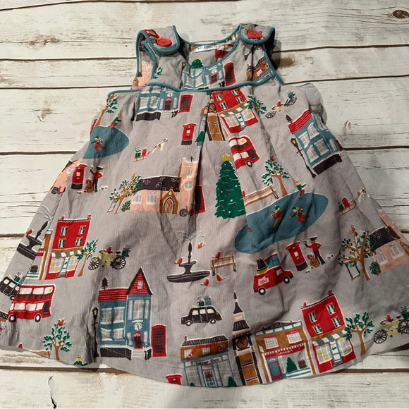 Mini boden Christmas scene pinnie vguc 18/24